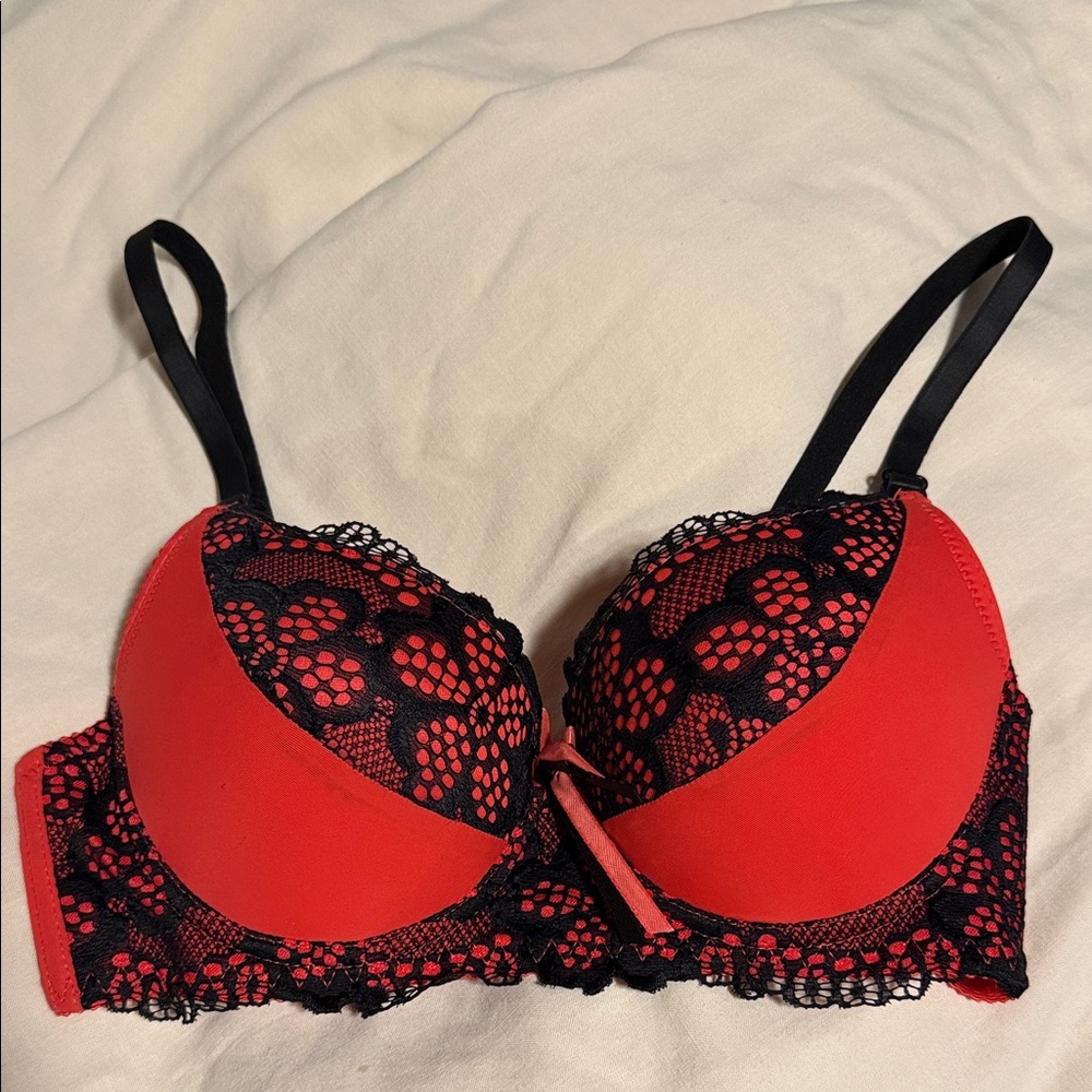 SHEIN Red and Black Lace Bra